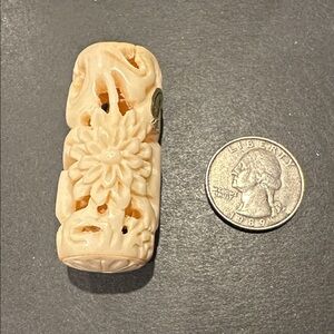 Vintage Carved Flower Bead
